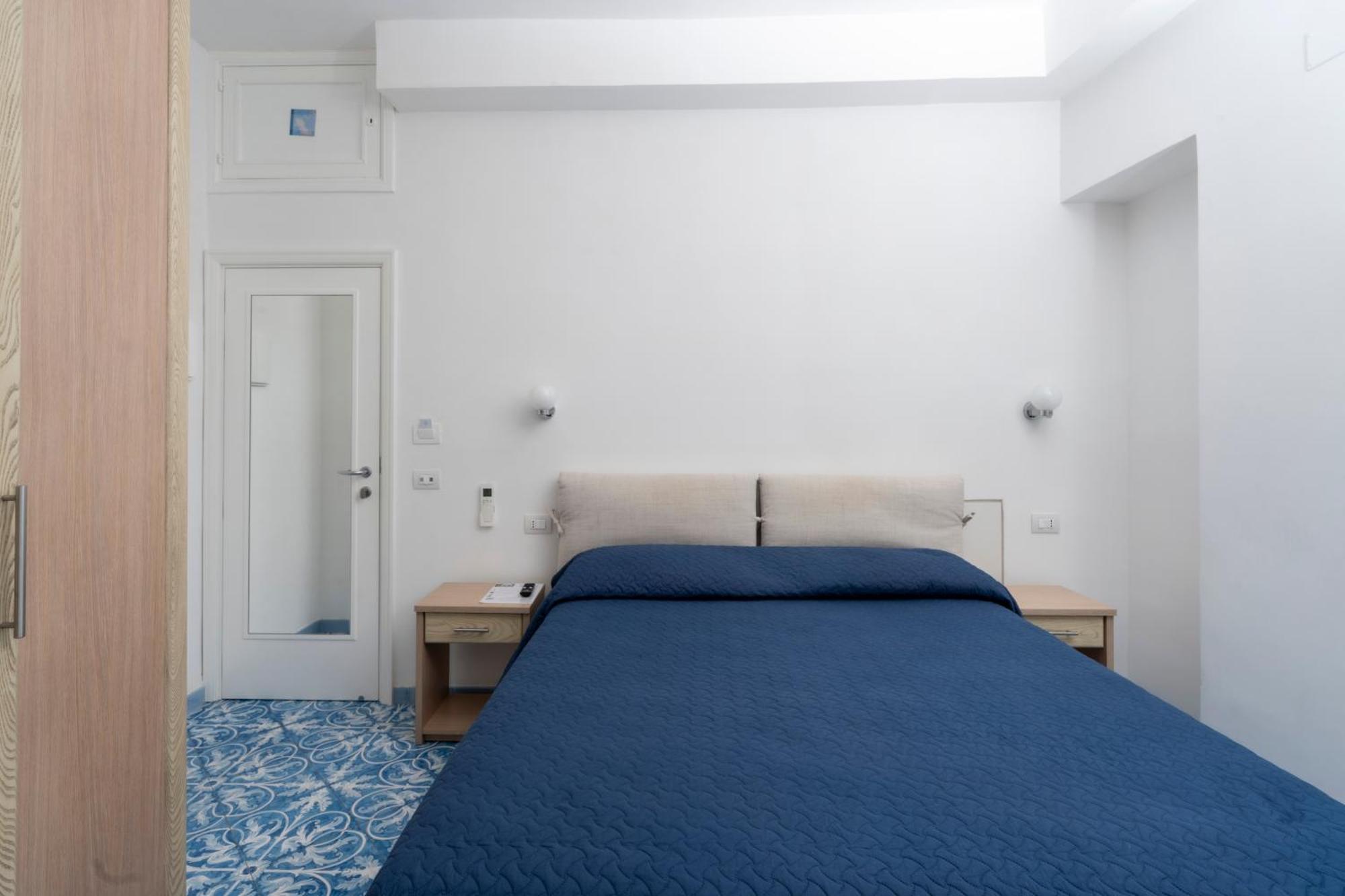 Guest House La Piazzetta Capri Buitenkant foto