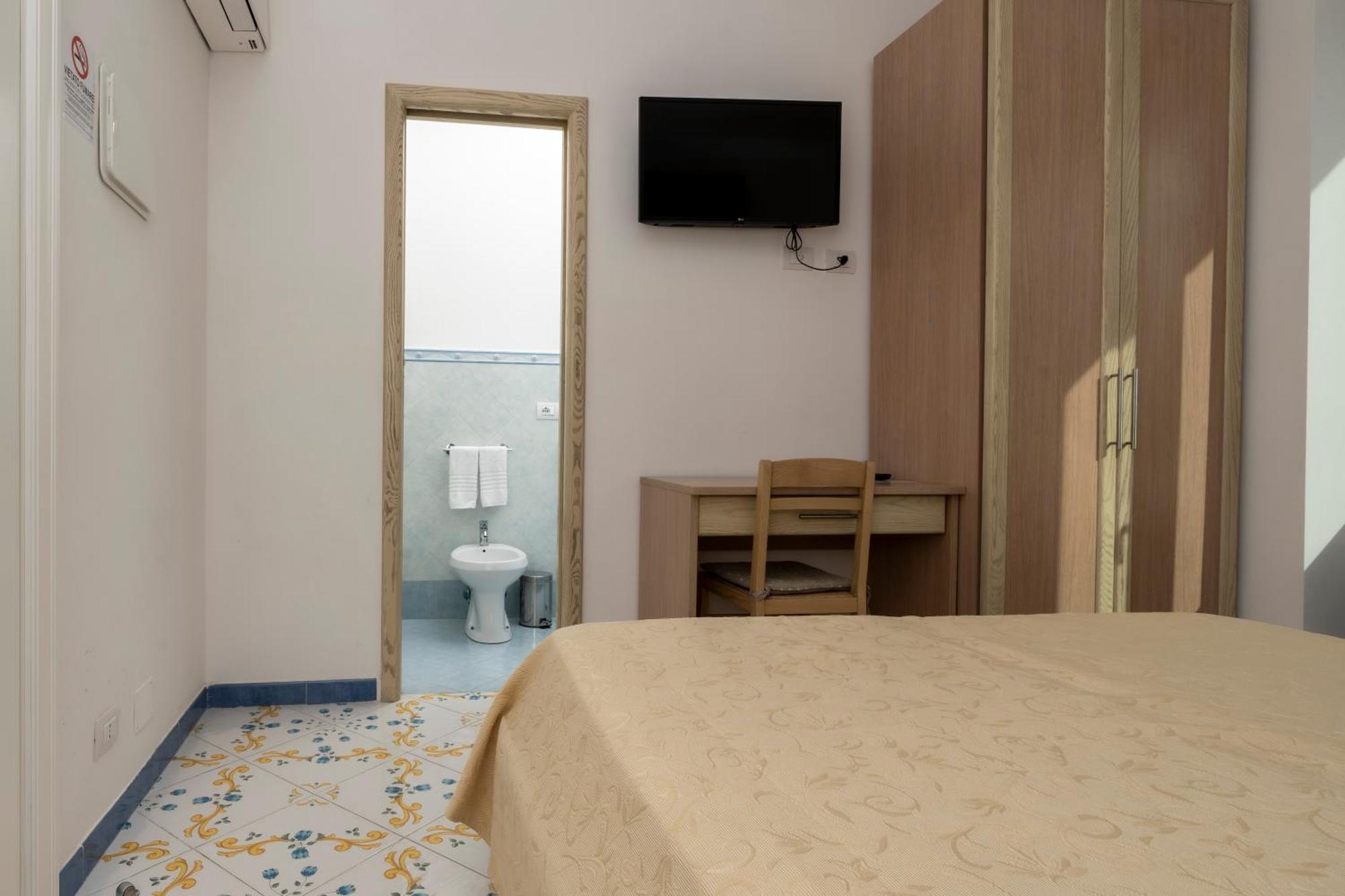 Guest House La Piazzetta Capri Buitenkant foto